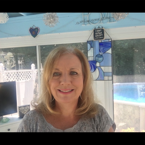 Meet your Posher, Darrylle - Picture 1 of 1